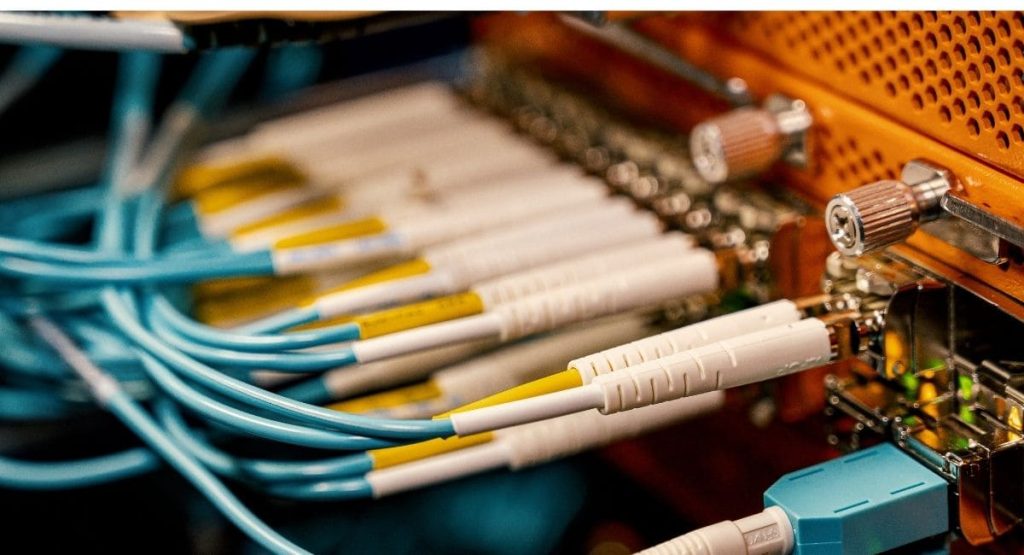 Glasfaser Internet, Anschlüsse, Hardware, Netzwerktechnik